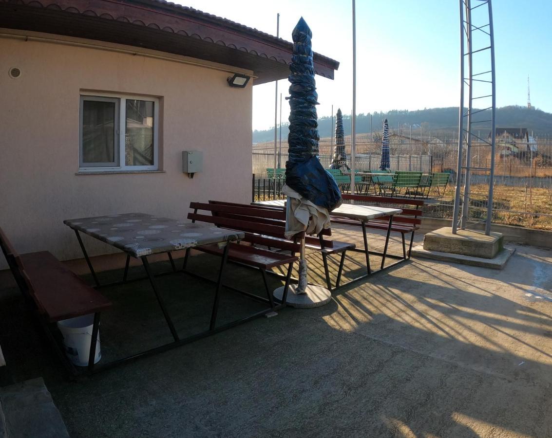 Motel Aris Meridian Piatra Neamţ Екстериор снимка