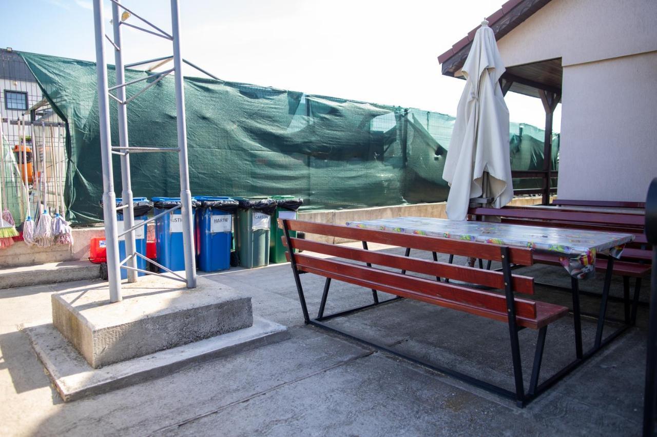 Motel Aris Meridian Piatra Neamţ Екстериор снимка
