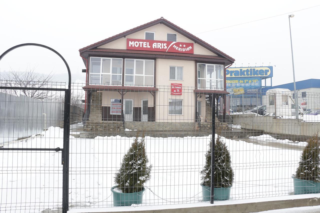 Motel Aris Meridian Piatra Neamţ Екстериор снимка